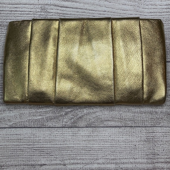 MICHAEL Michael Kors Daria Pleated Gold Clutch - Picture 2 of 16